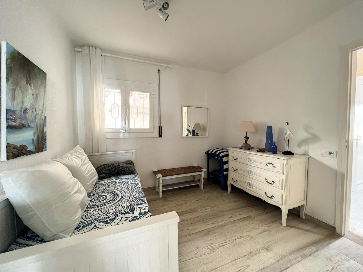 Alexandra 1 Era Linea De Mar, Fantastico Piso Tota Apartment Roses Exterior photo