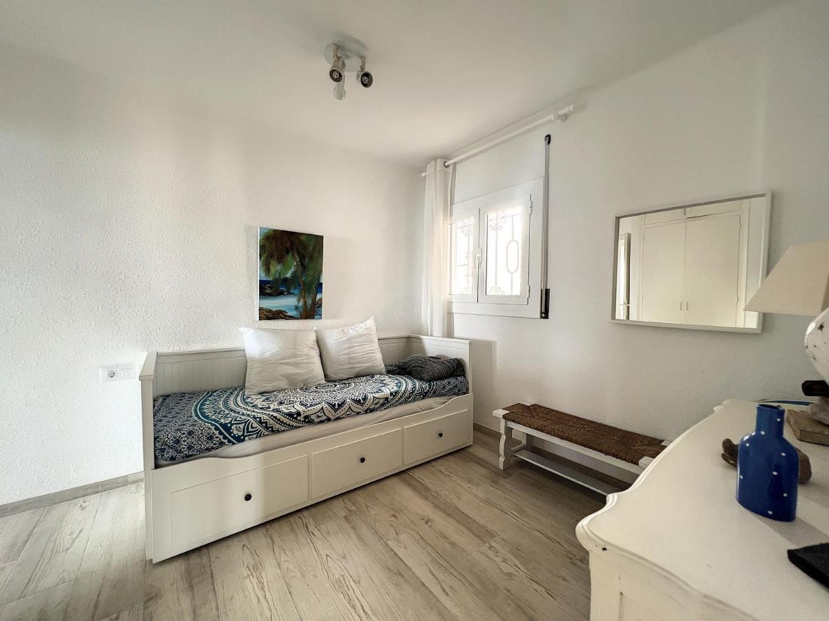 Alexandra 1 Era Linea De Mar, Fantastico Piso Tota Apartment Roses Exterior photo